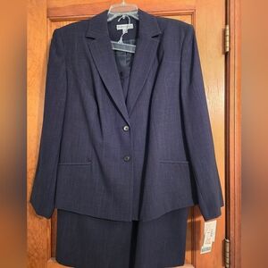 Stylish, Lined Skirt Suit